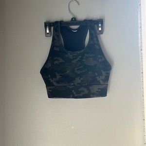 Juniors XS full coverage sports bra